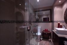 Bathroom 1 - 6 square meters of property in The Wilds Estate