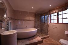 Bathroom 2 - 15 square meters of property in Silver Lakes Golf Estate