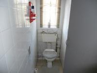 Main Bathroom - 2 square meters of property in Trenance Manor