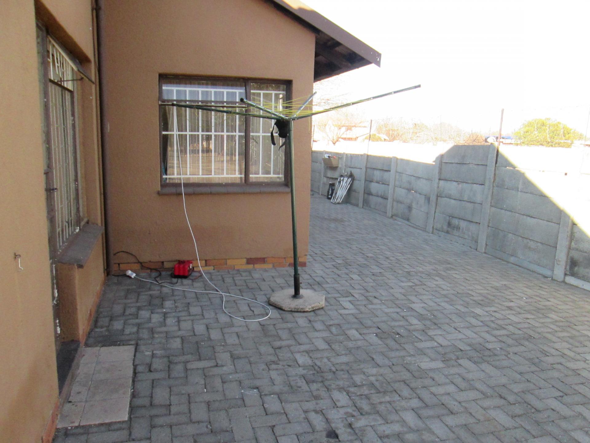 Front View of property in Secunda