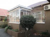 Front View of property in Bezuidenhout Valley