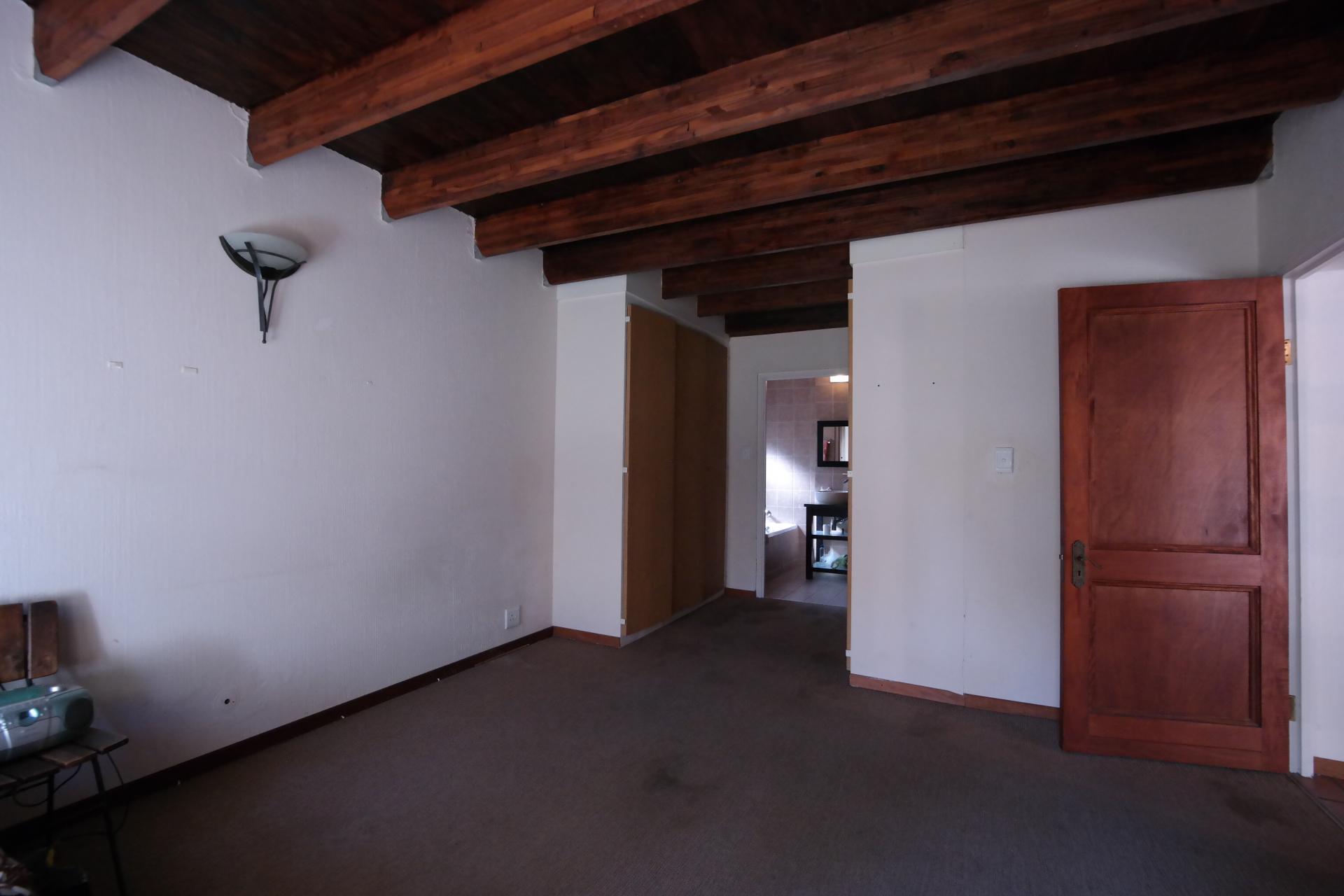 Bed Room 1 - 23 square meters of property in Silver Lakes Golf Estate