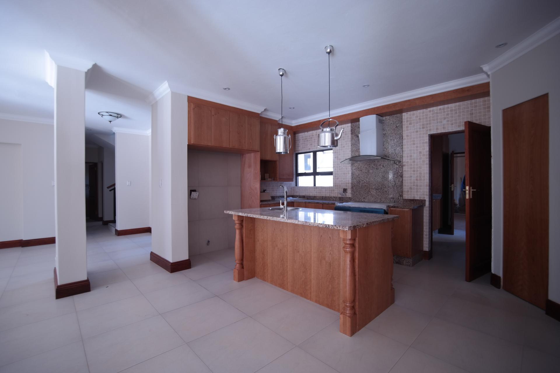 Kitchen - 28 square meters of property in The Wilds Estate