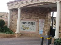 2 Bedroom 2 Bathroom Flat/Apartment for Sale for sale in Krugersdorp