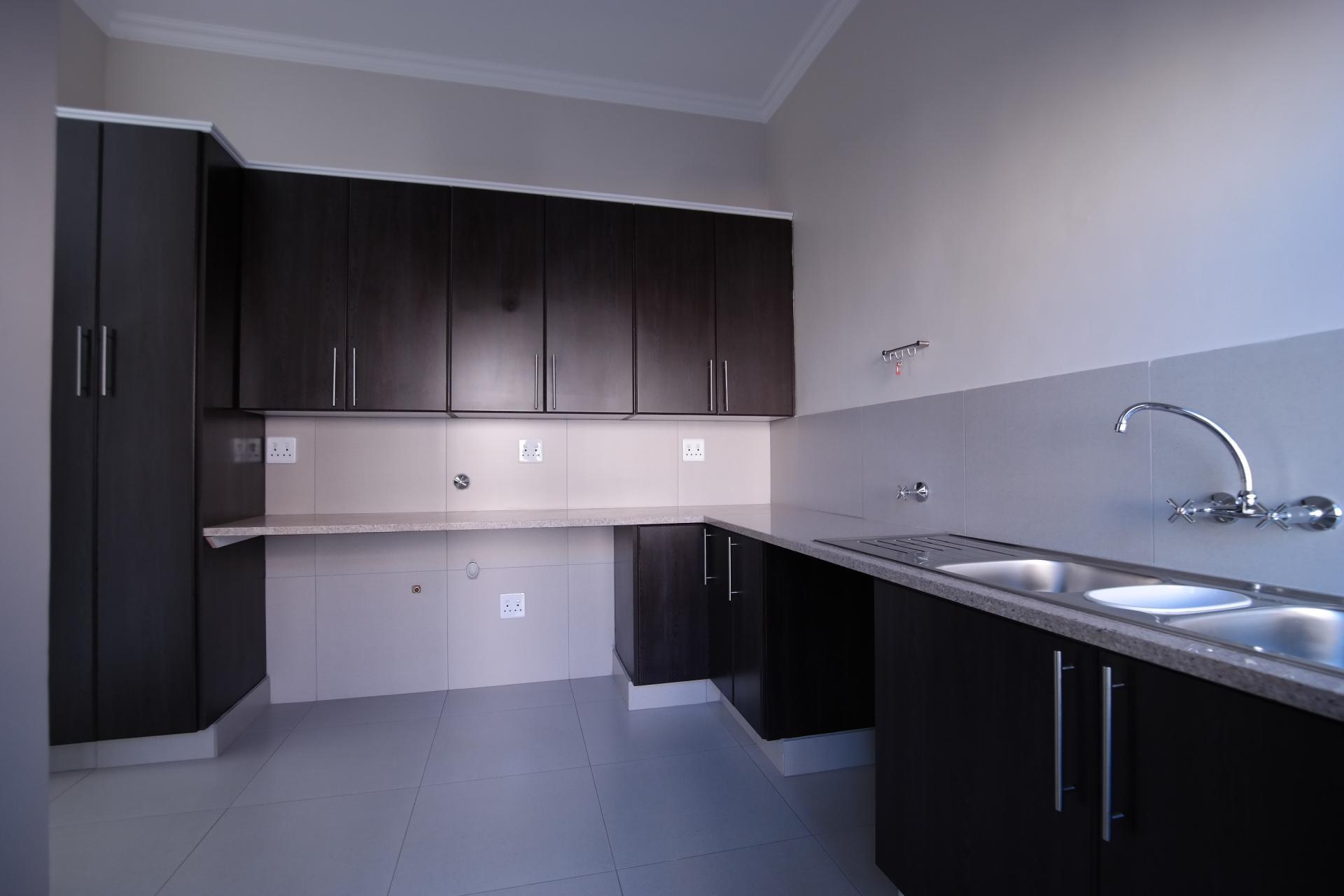 Kitchen - 36 square meters of property in The Wilds Estate