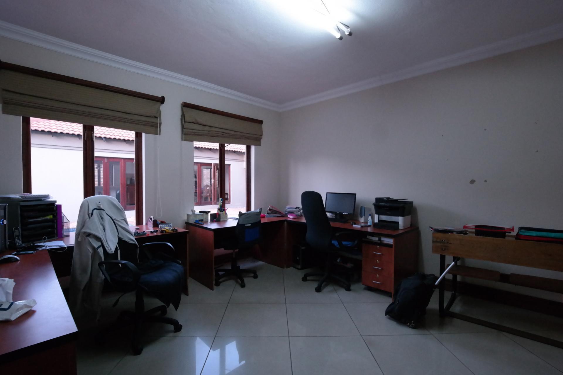 Study - 22 square meters of property in The Wilds Estate