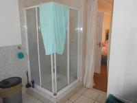 Bathroom 2 - 3 square meters of property in Henley-on-Klip