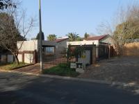 Front View of property in Radiokop