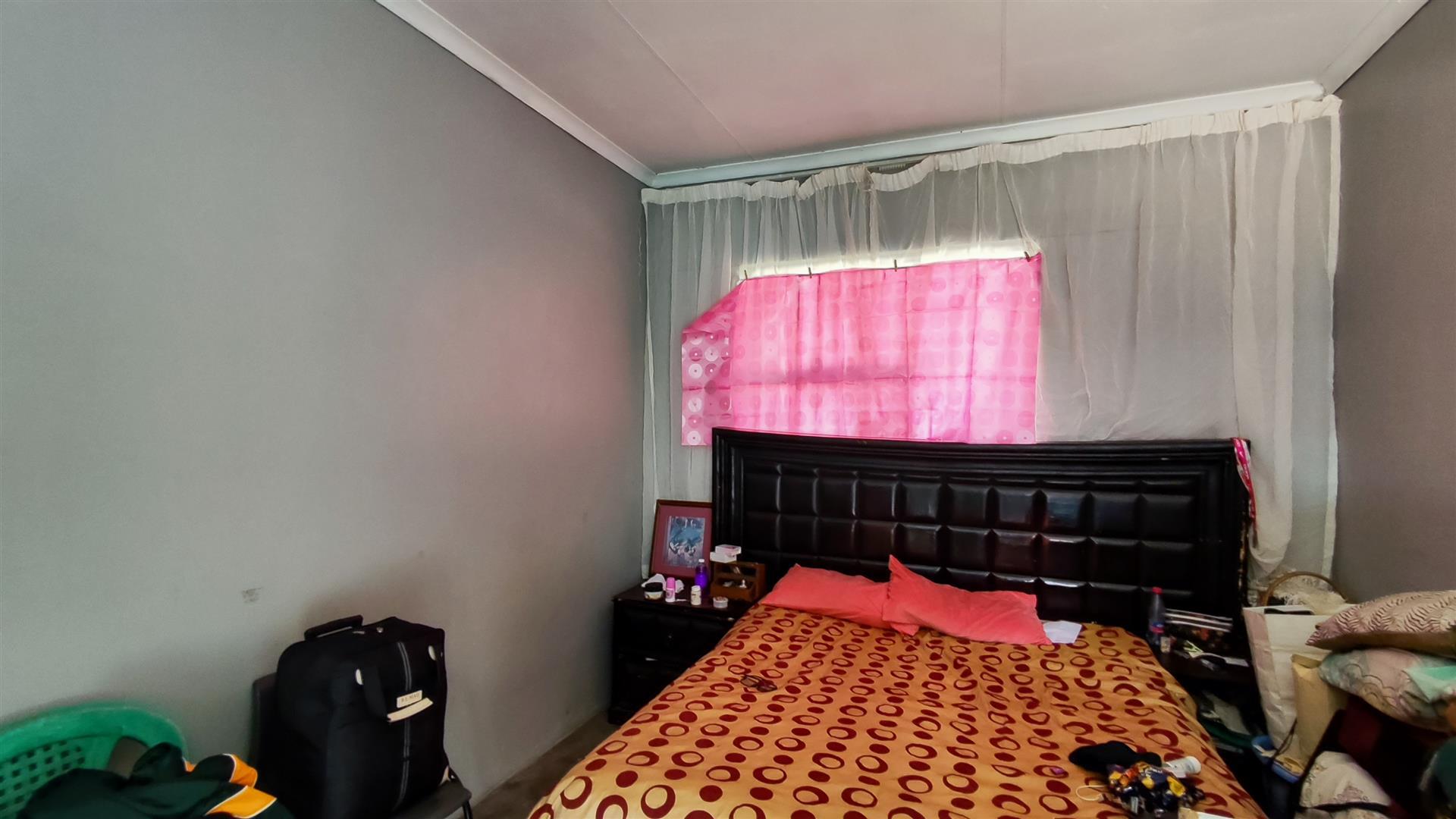 Staff Room - 19 square meters of property in Roodekop