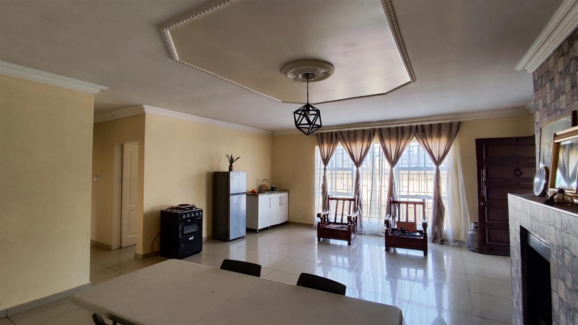 Dining Room - 45 square meters of property in Roodekop