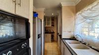Kitchen - 14 square meters of property in Roodekop