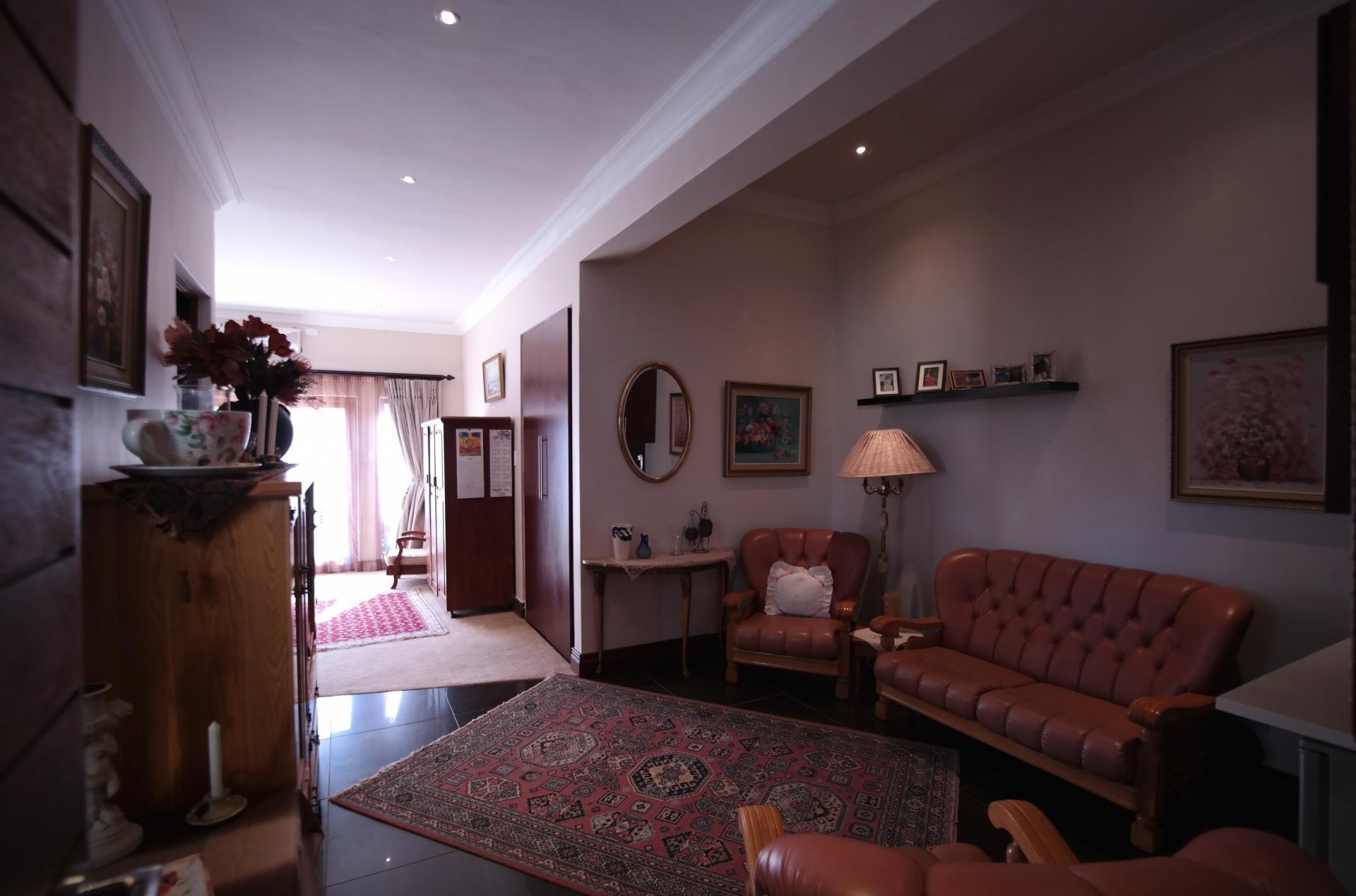 Bed Room 1 - 22 square meters of property in The Wilds Estate