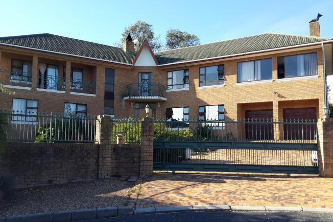 7 Bedroom House for Sale For Sale in Somerset West - Private Sale - MR113102