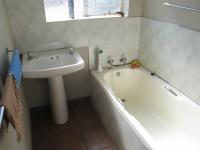 Main Bathroom - 5 square meters of property in Graskop