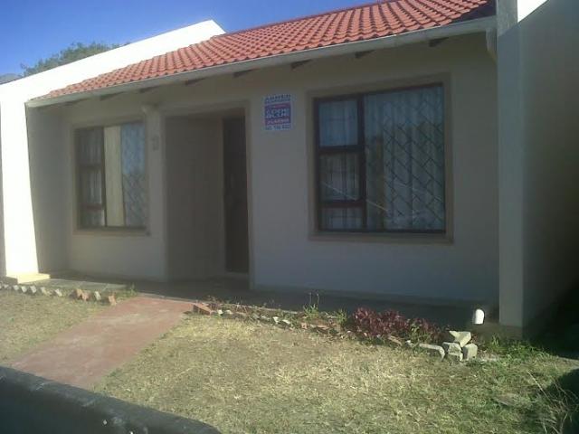 2 Bedroom Simplex for Sale For Sale in Southernwood - Private Sale - MR113200