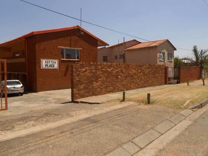 2 Bedroom Sectional Title for Sale For Sale in West Turffontein - Private Sale - MR113220