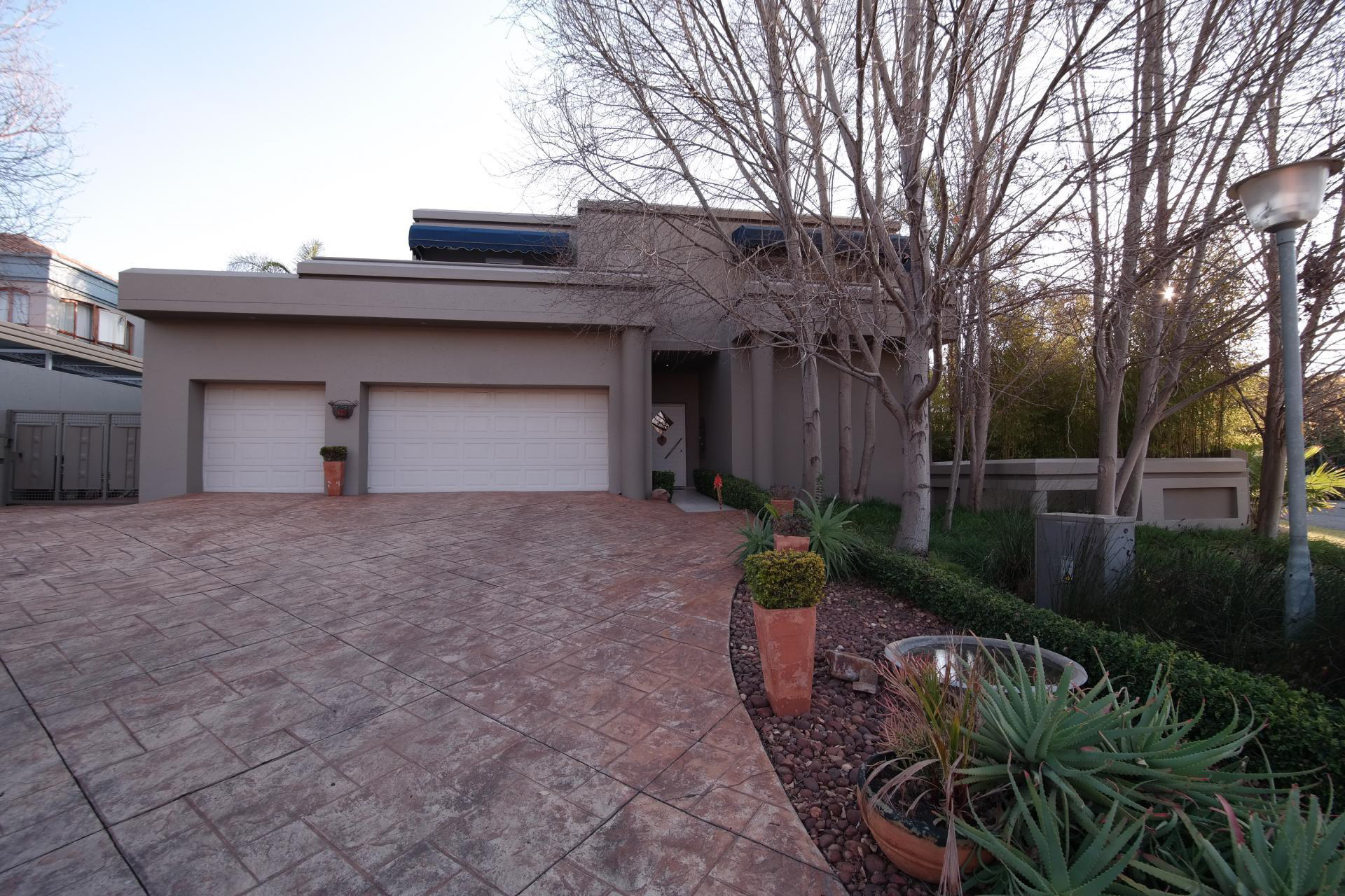 Front View of property in Woodhill Golf Estate