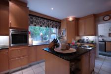 Kitchen - 30 square meters of property in Woodhill Golf Estate