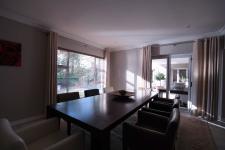 Dining Room - 21 square meters of property in Woodhill Golf Estate