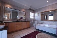 Bathroom 3+ - 20 square meters of property in Woodhill Golf Estate