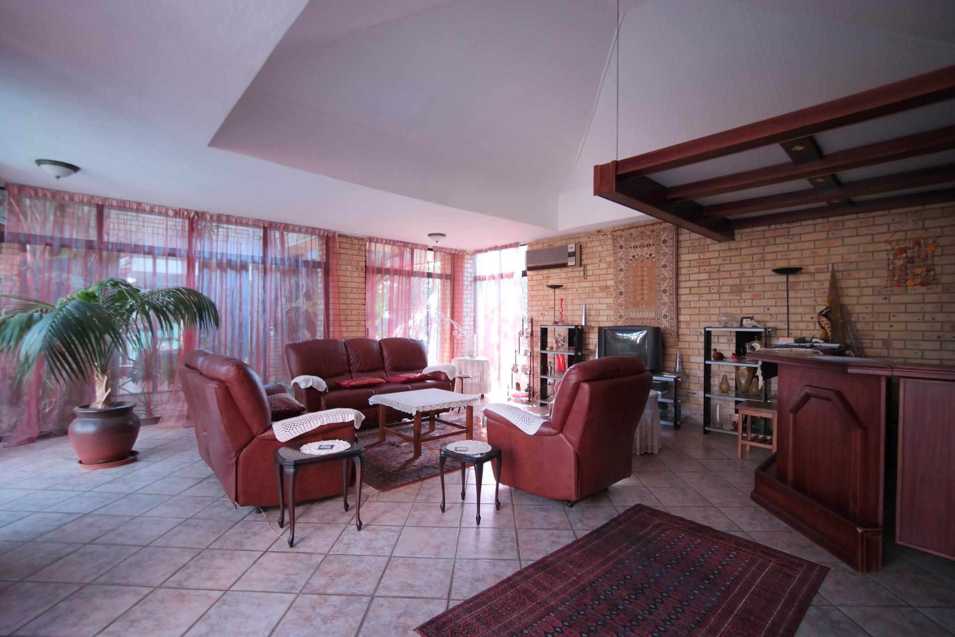 TV Room - 48 square meters of property in Silver Lakes Golf Estate