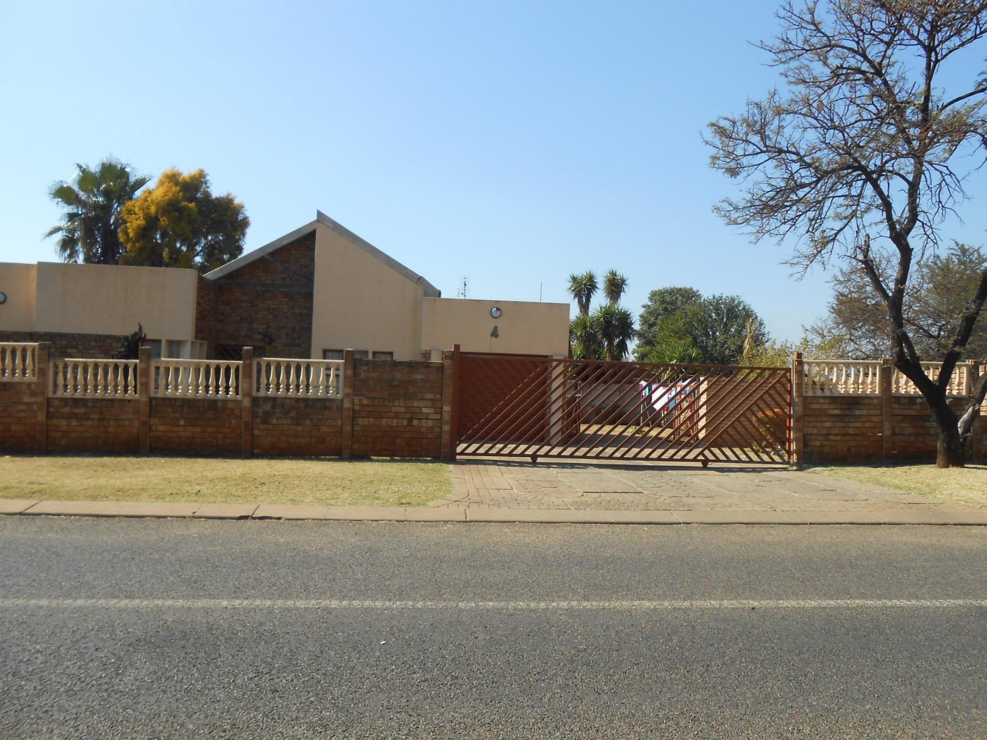 Front View of property in The Orchards