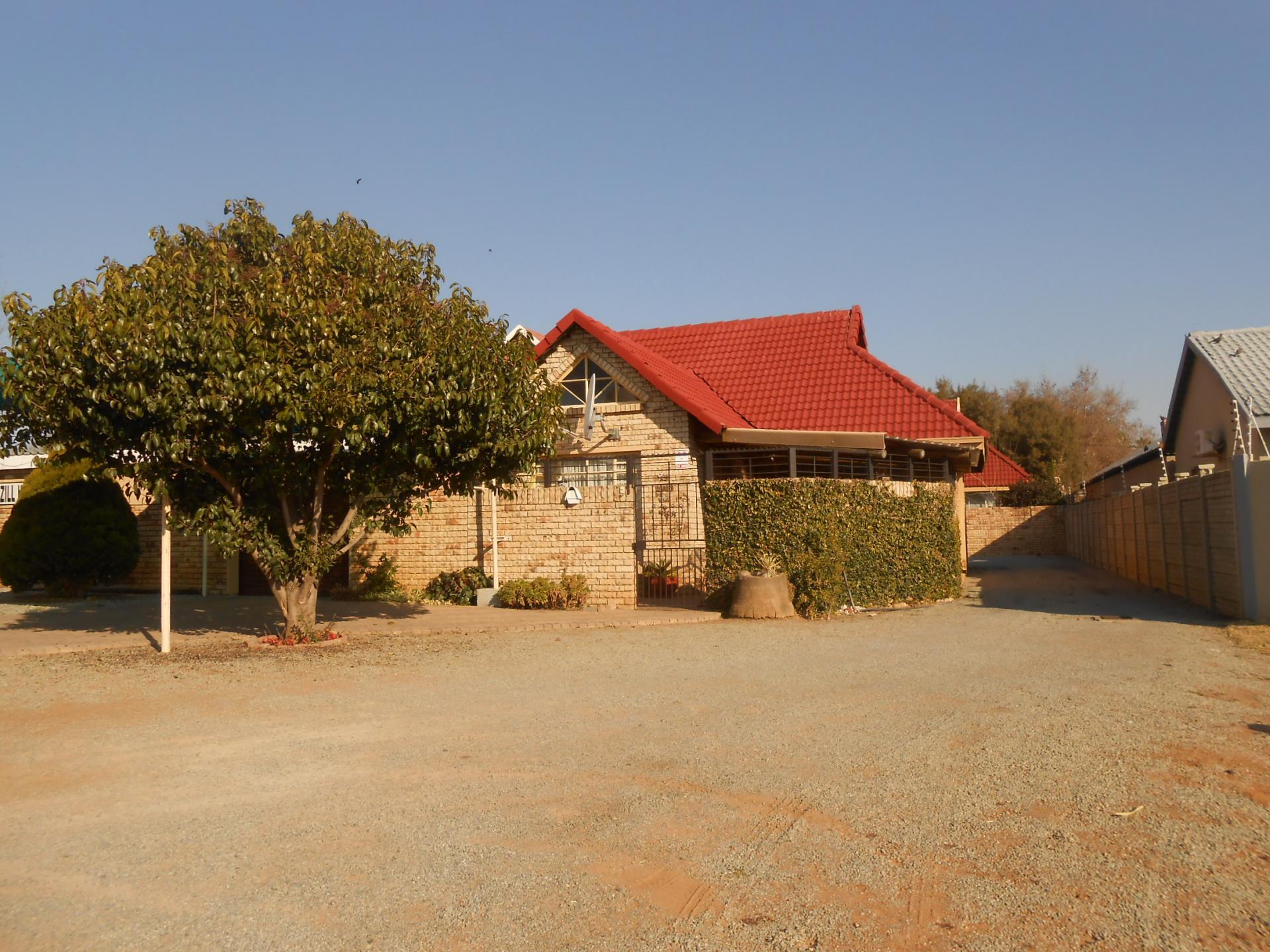 Front View of property in Klerksdorp