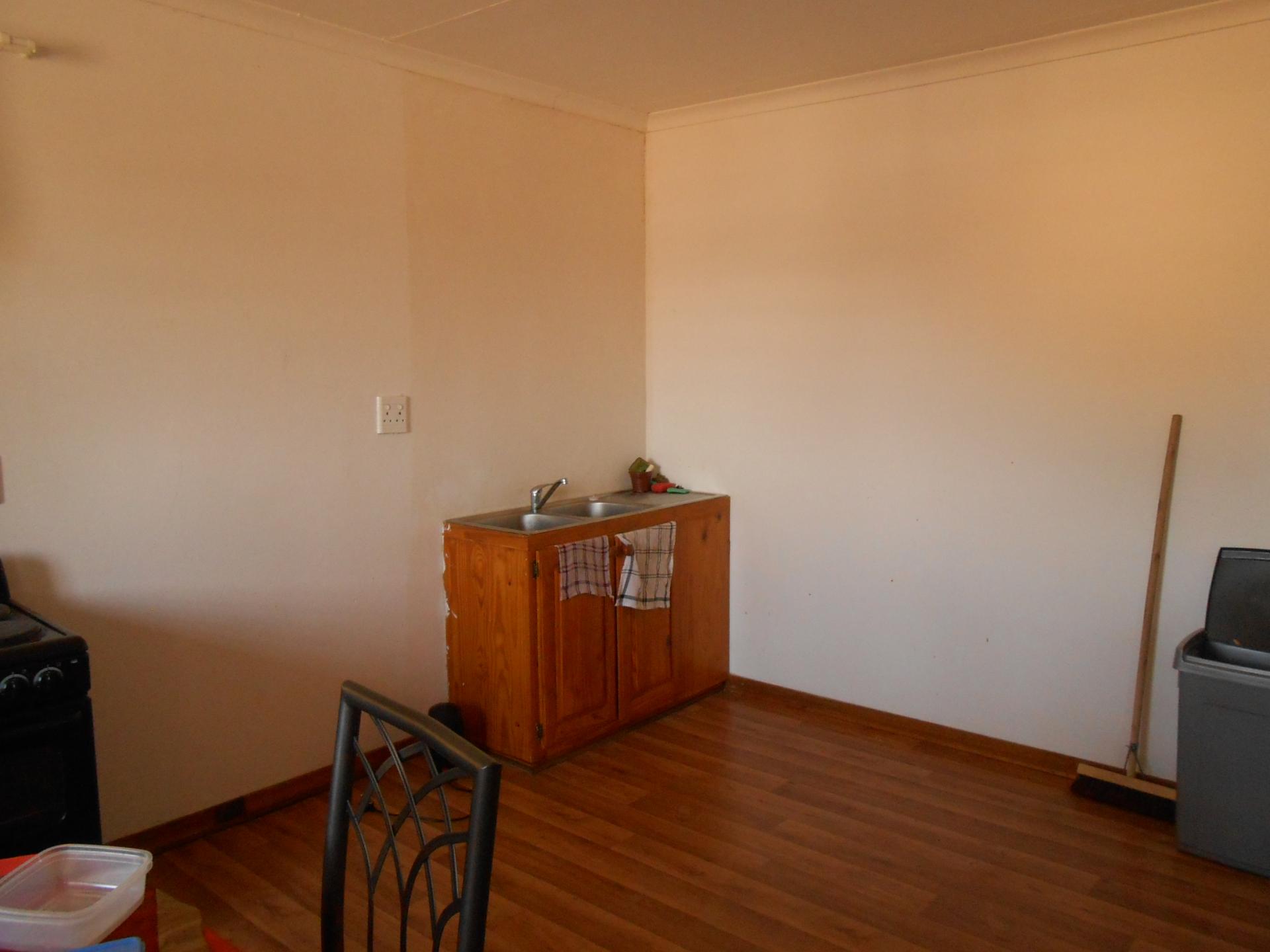 Kitchen - 14 square meters of property in Klerksdorp