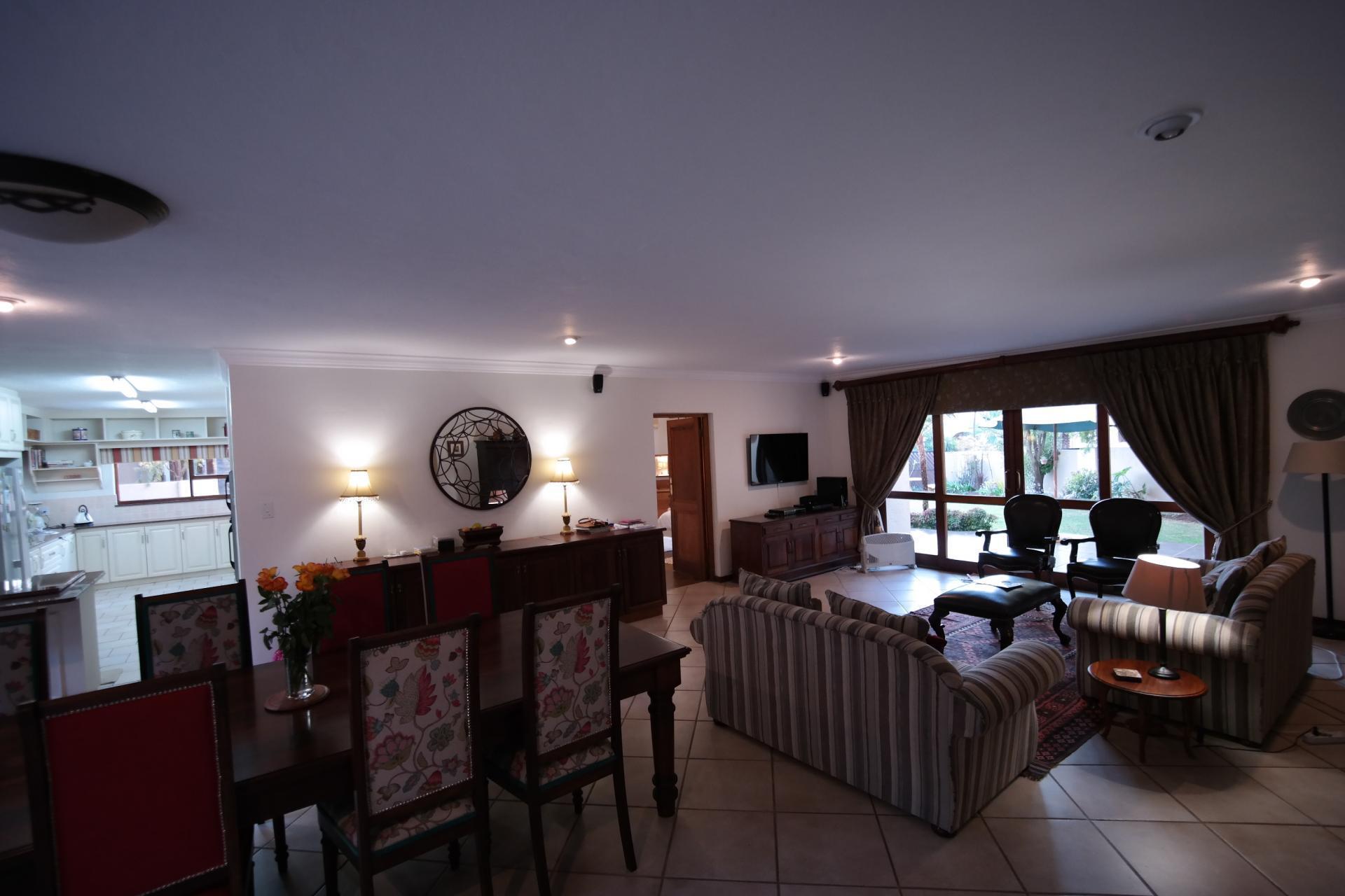 Lounges - 32 square meters of property in Silver Lakes Golf Estate