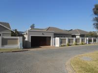 2 Bedroom 2 Bathroom Cluster for Sale for sale in Kengies