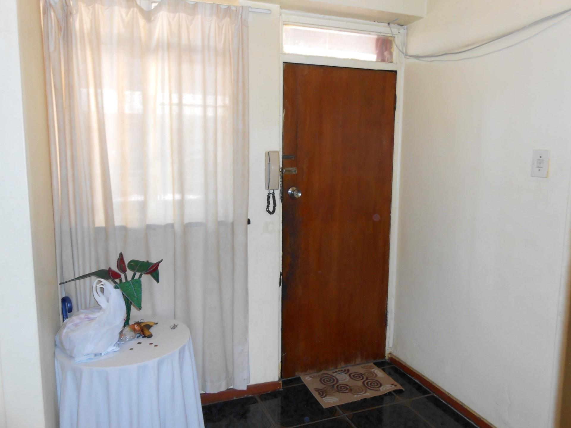 Spaces - 5 square meters of property in Springs