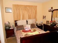 Main Bedroom - 13 square meters of property in Castleview