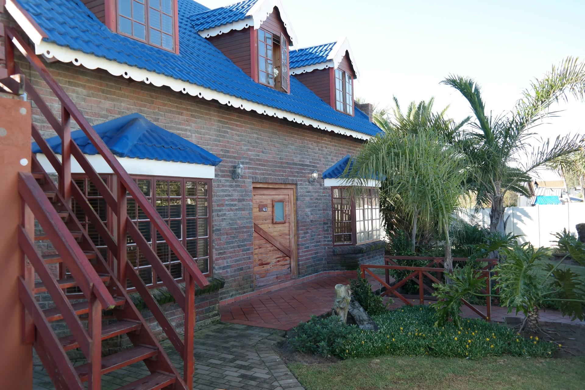 Front View of property in Saldanha