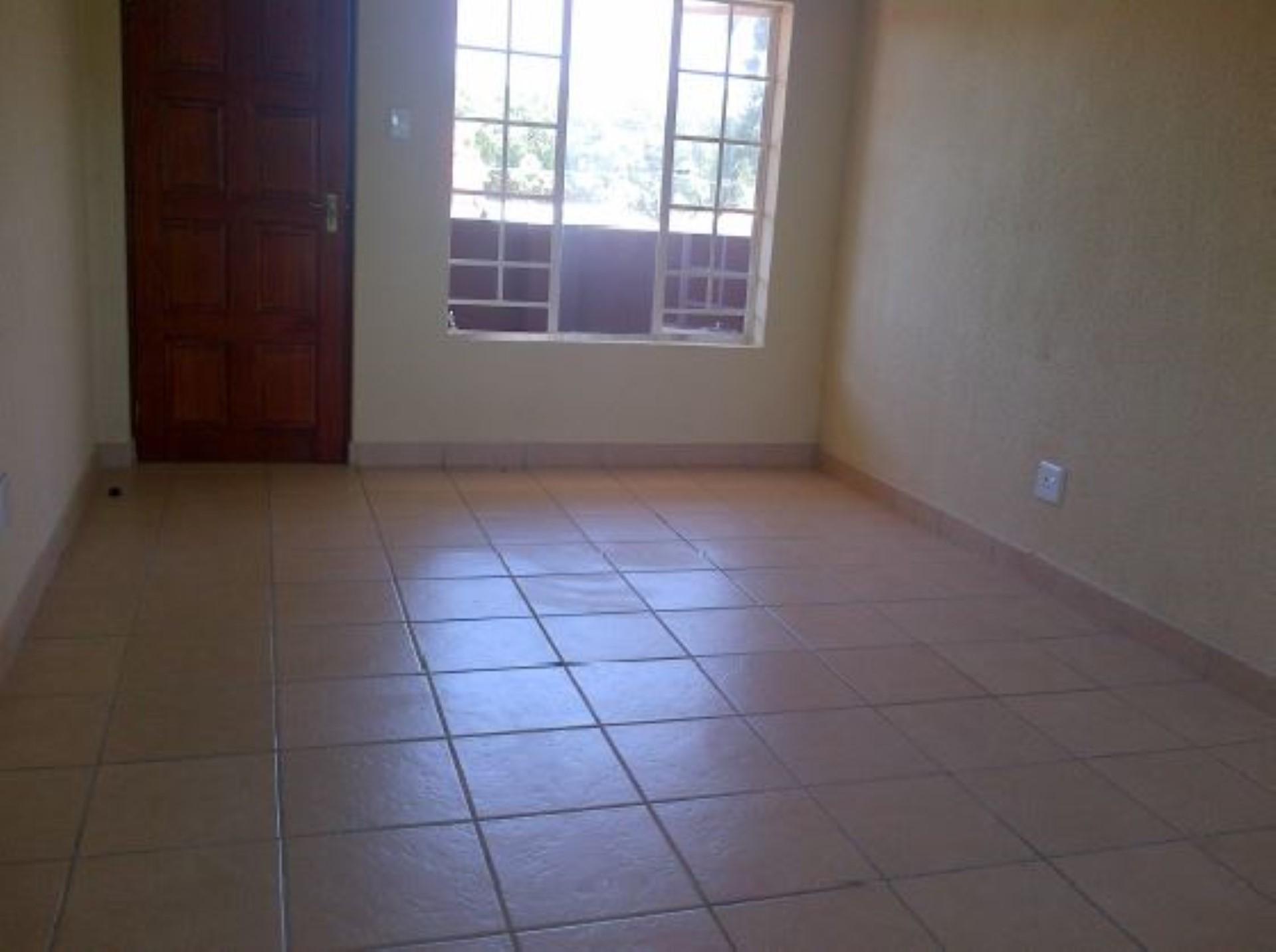 Lounges - 20 square meters of property in Rustenburg