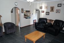 Lounges - 32 square meters of property in Grabouw