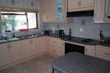 Kitchen - 17 square meters of property in Grabouw