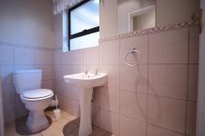 Bathroom 1 - 12 square meters of property in Woodhill Golf Estate