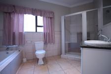 Bathroom 1 - 12 square meters of property in Woodhill Golf Estate