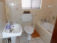 Bathroom 1 - 5 square meters of property in Arcon Park