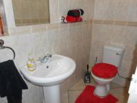 Bathroom 1 - 2 square meters of property in Brakpan