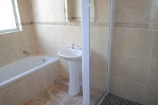 Bathroom 1 - 9 square meters of property in Retreat