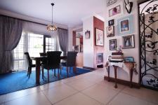 Dining Room - 16 square meters of property in The Wilds Estate