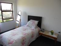 Bed Room 3 - 14 square meters of property in Port Edward