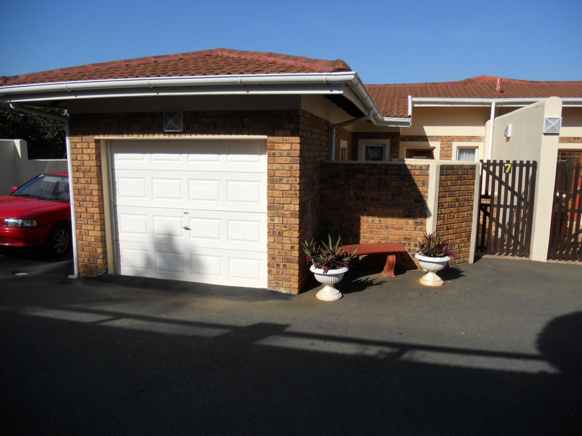 Front View of property in Port Edward