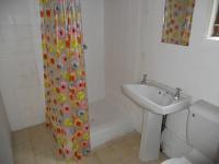 Bathroom 3+ - 2 square meters of property in Port Edward