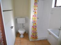 Bathroom 2 - 6 square meters of property in Port Edward