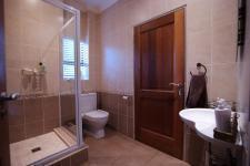 Bathroom 1 - 5 square meters of property in The Wilds Estate