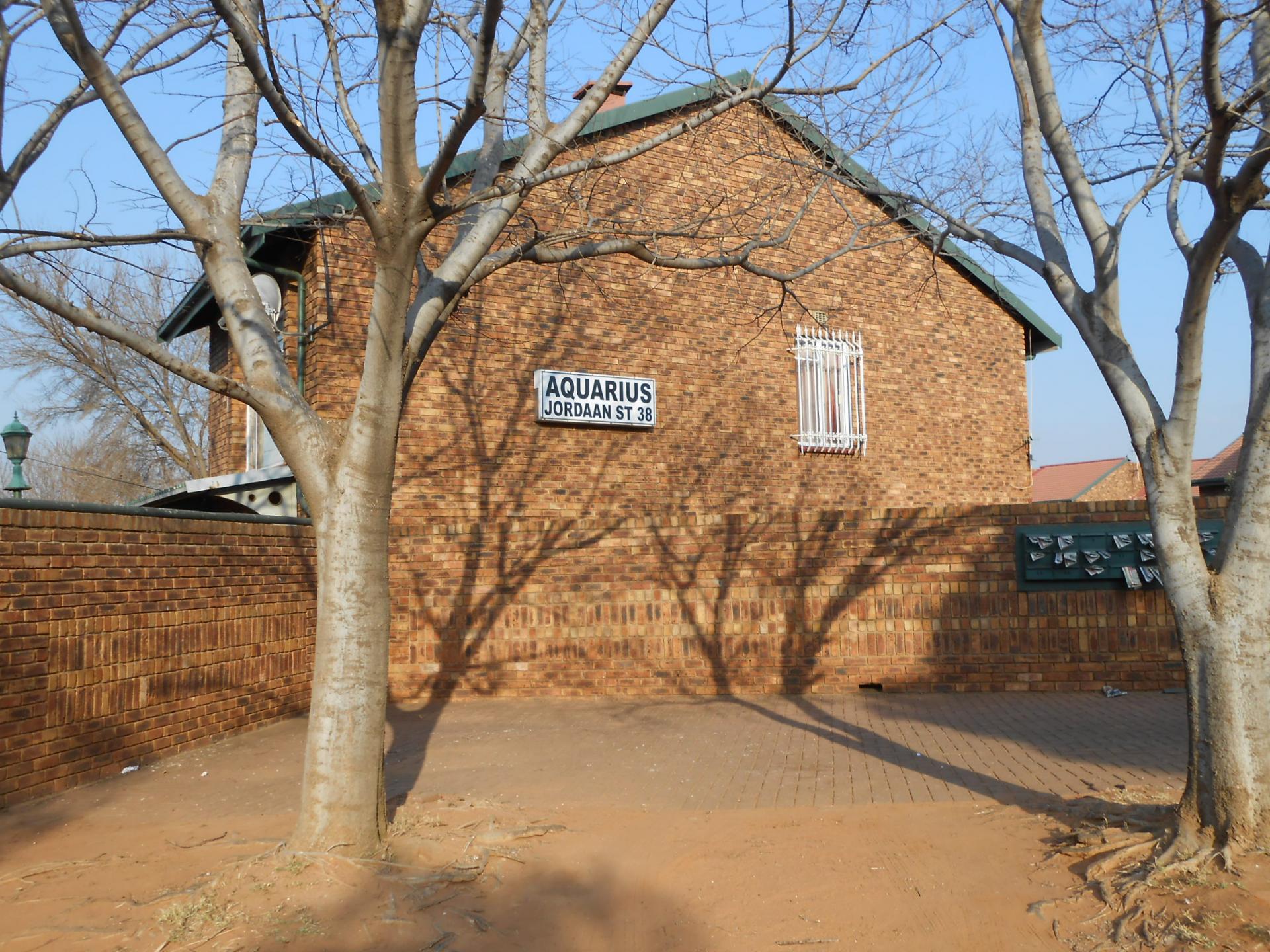 Front View of property in Heidelberg - GP