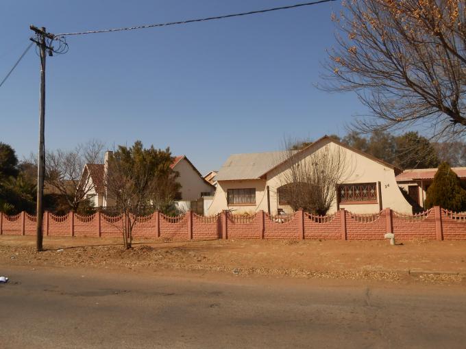 4 Bedroom House for Sale For Sale in Klerksdorp - Private Sale - MR114501