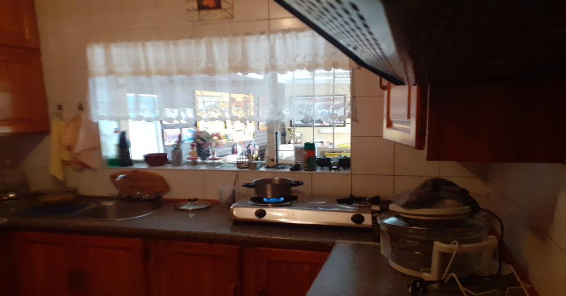 Kitchen of property in Phalaborwa